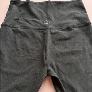 Beyond Yoga Biker Shorts Size Large Hunter Green